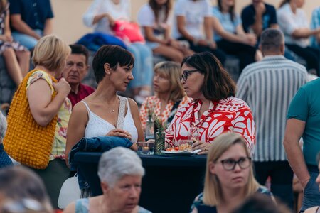 XOD-PRESS-Eva Boto – OBARVAJ SVET Z LJUBEZNIJO-2